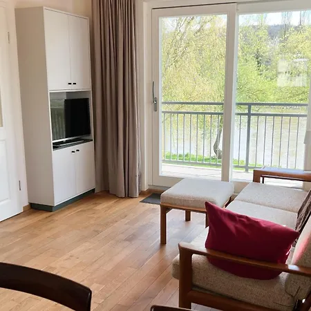 Schoenes Single Dachgeschoss-apartment Mit Mainblick Apartment